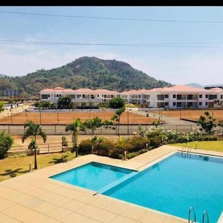Mizzle Appartement Lonavala Buitenkant foto
