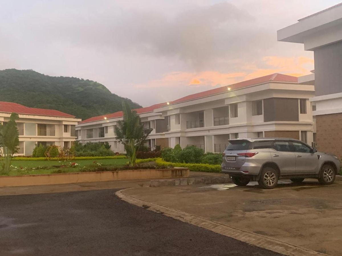 Mizzle Appartement Lonavala Buitenkant foto