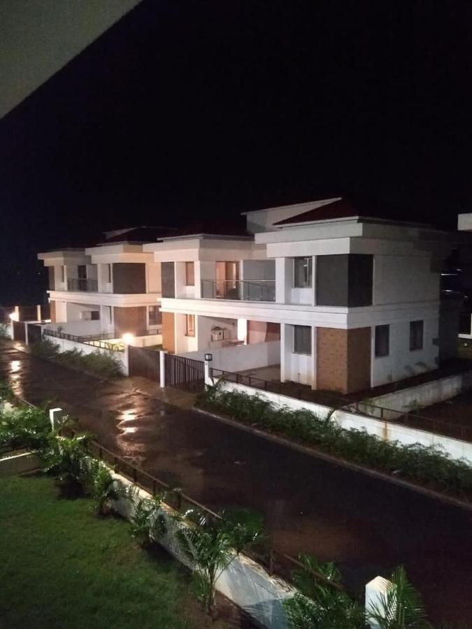 Mizzle Appartement Lonavala Buitenkant foto