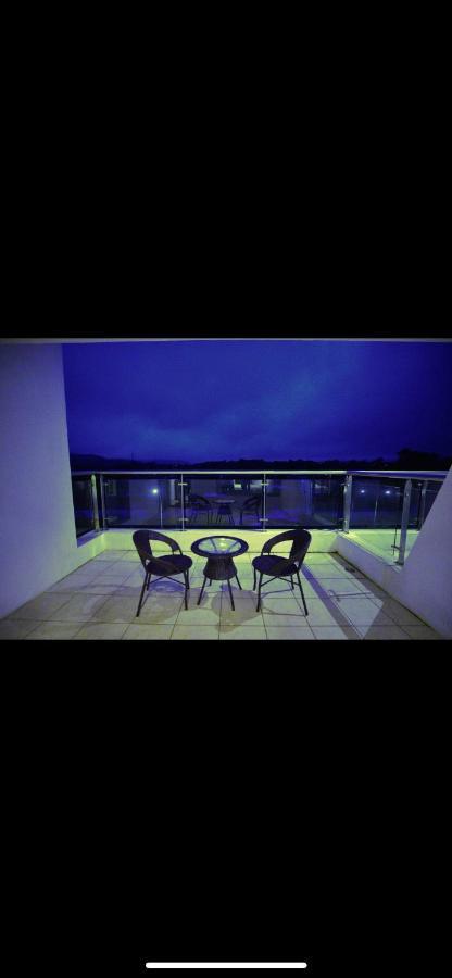 Mizzle Appartement Lonavala Buitenkant foto